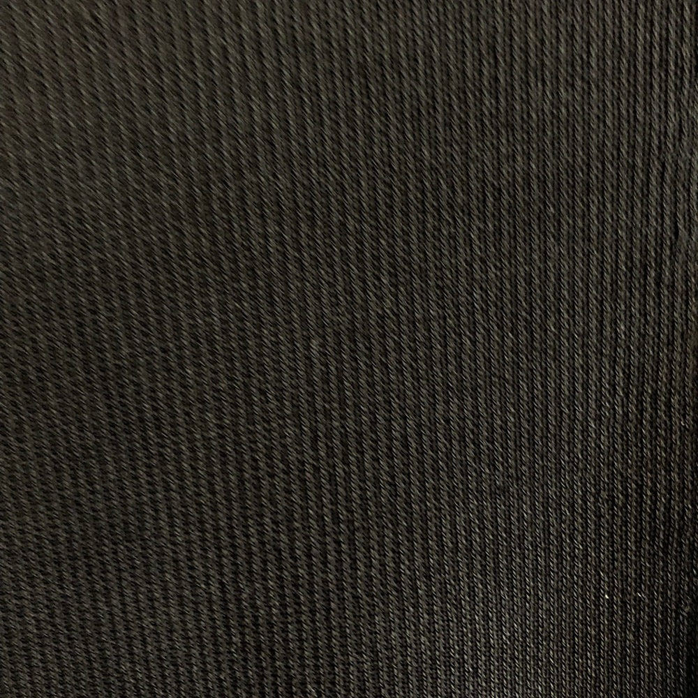 Form fitting black top - Picture 4 of 4